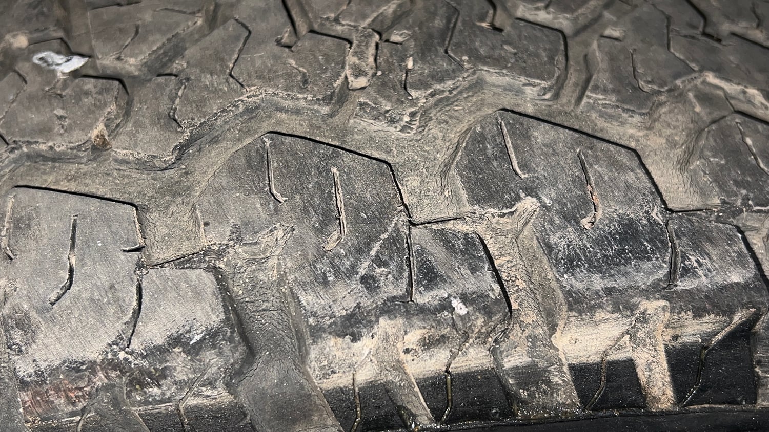 Used 2022 mahindra Thar LX Hard Top Petrol AT 4WD Petrol Automatic tyres LEFT FRONT TYRE TREAD VIEW
