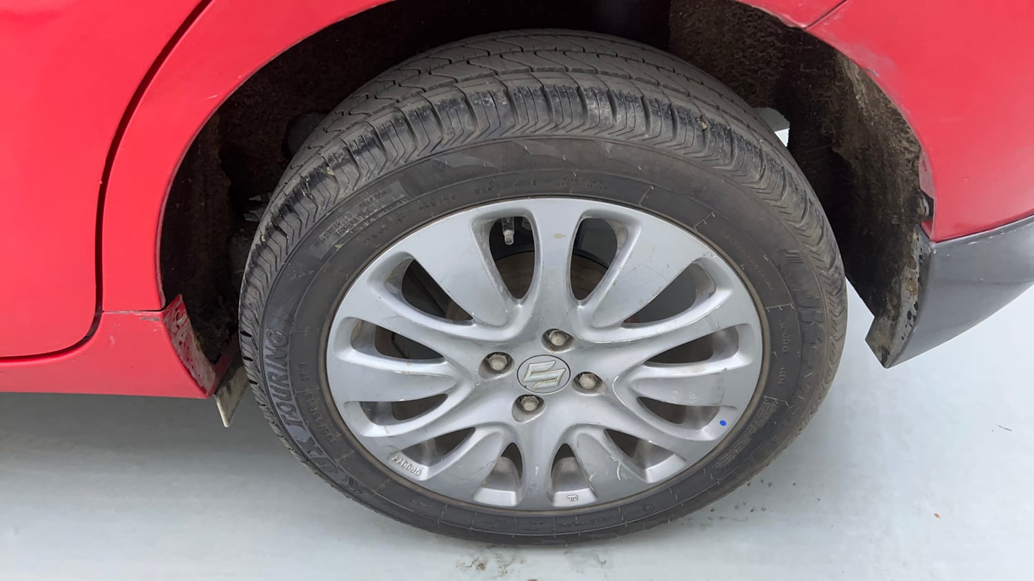 Used 2018 Maruti Suzuki Baleno Alpha 1.2 AT Petrol Automatic tyres LEFT REAR TYRE RIM VIEW