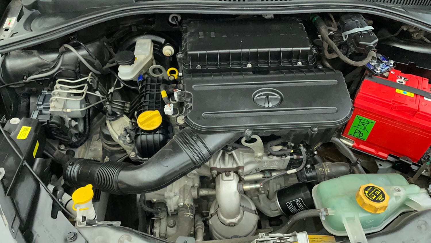 Used 2021 Tata Tiago XZ Petrol Manual engine ENGINE RIGHT SIDE VIEW