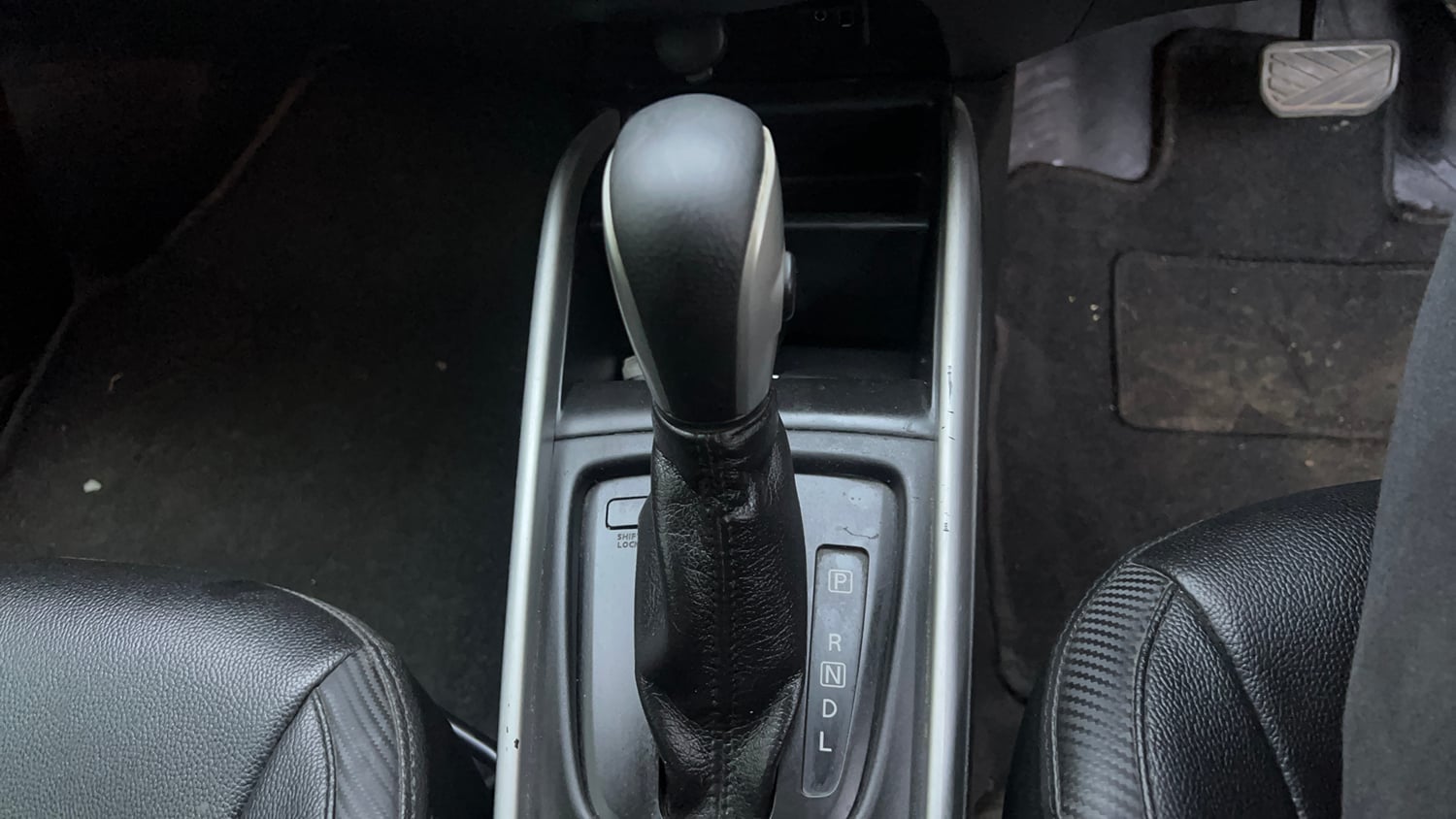 Used 2018 Maruti Suzuki Baleno Alpha 1.2 AT Petrol Automatic interior GEAR  KNOB VIEW