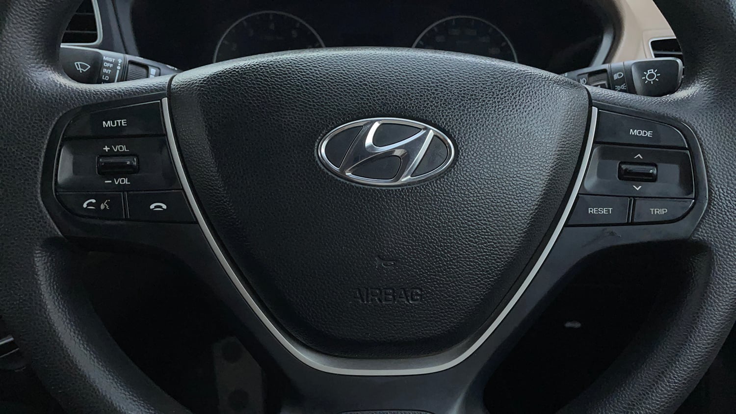 Used 2019 Hyundai Elite i20 Sportz Plus 1.2 CVT Petrol Automatic top_features Airbags