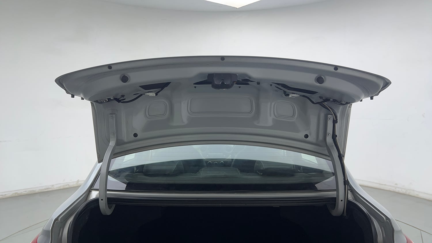 Used 2019 Hyundai Xcent SX Petrol Manual interior DICKY DOOR OPEN VIEW