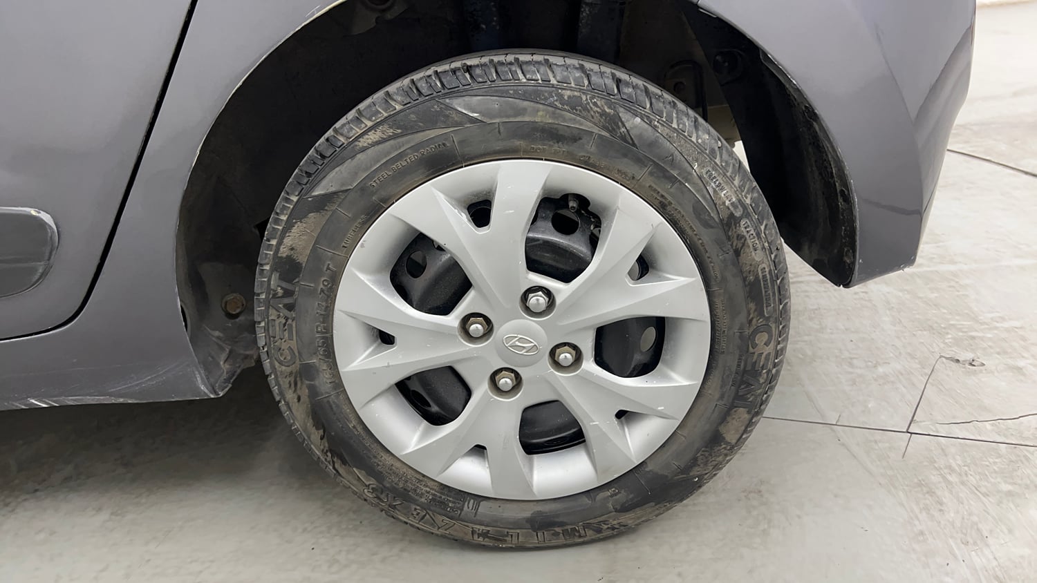 Used 2016 Hyundai Grand i10 Sportz 1.2 Kappa VTVT Petrol Manual tyres LEFT REAR TYRE RIM VIEW