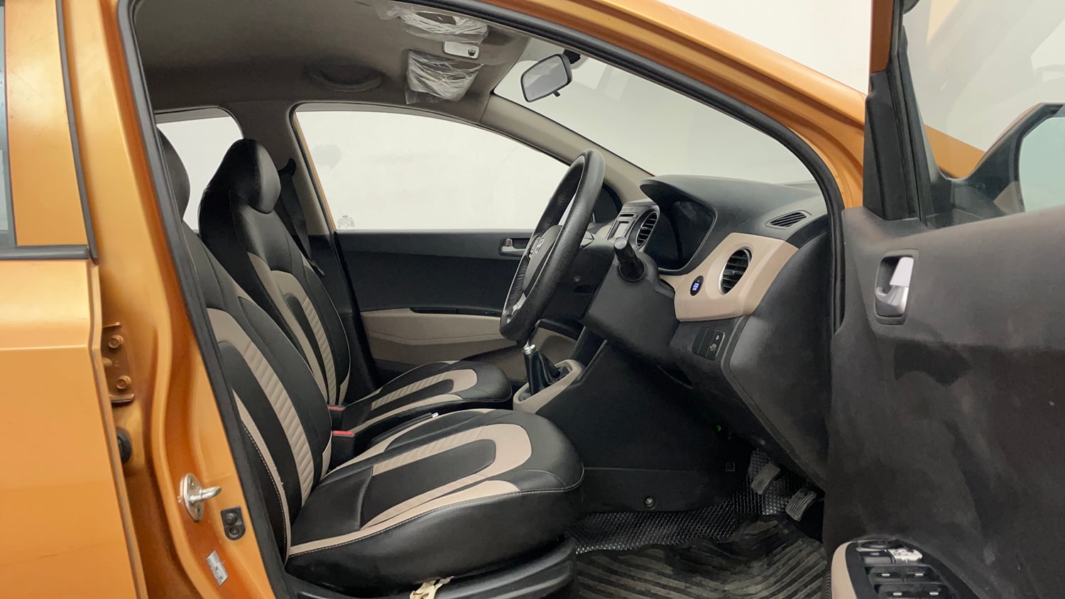 Used 2015 Hyundai Grand i10 Asta 1.2 Kappa VTVT Petrol Manual interior RIGHT SIDE FRONT DOOR CABIN VIEW