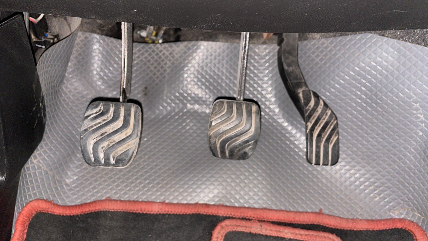 Used 2020 Renault Kwid RXT Petrol Manual interior PEDALS VIEW