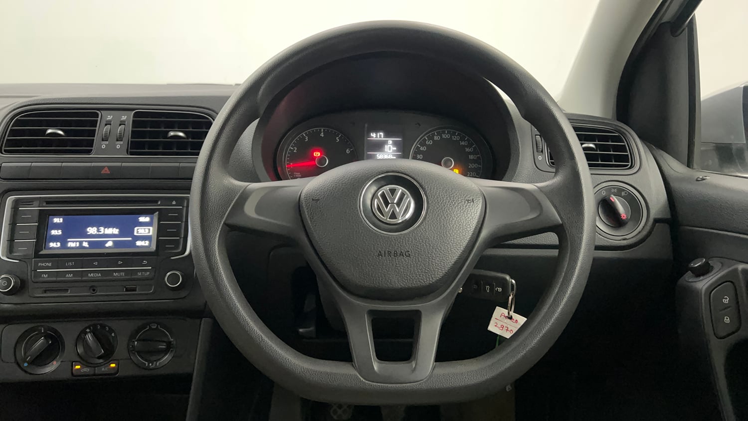 Used 2018 Volkswagen Ameo Comfortline 1.2L (P) Petrol Manual interior STEERING VIEW
