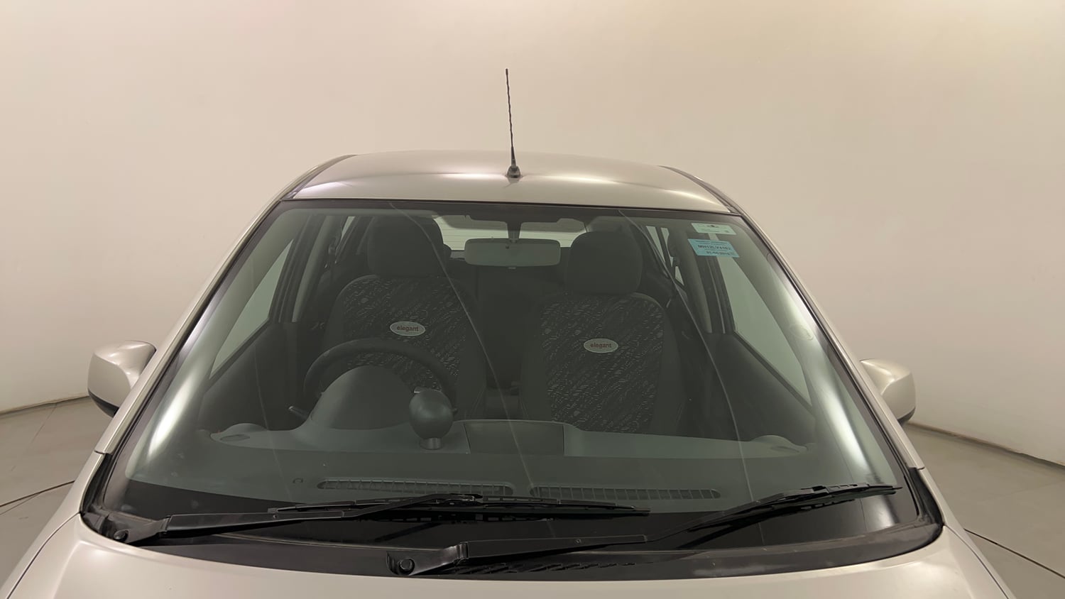 Used 2015 Maruti Suzuki Ritz Zxi BS-IV Petrol Manual exterior FRONT WINDSHIELD VIEW