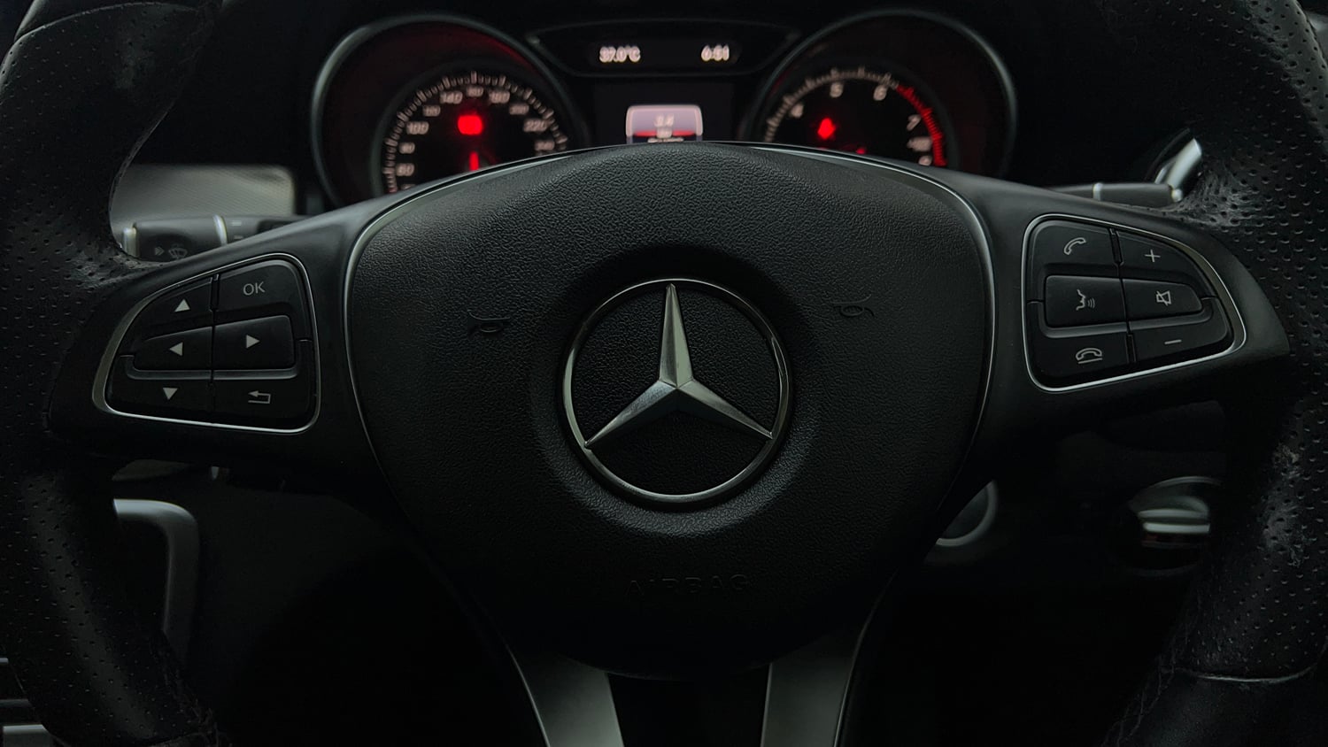 Used 2019 Mercedes-Benz GLA 200 Urban Edition Petrol Automatic top_features Cruise control