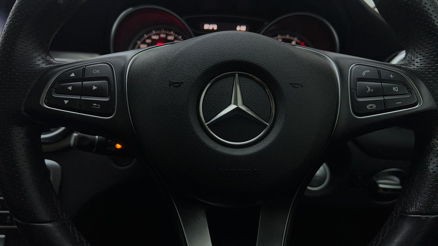 Used 2019 Mercedes-Benz GLA 200 Urban Edition Petrol Automatic top_features Airbags