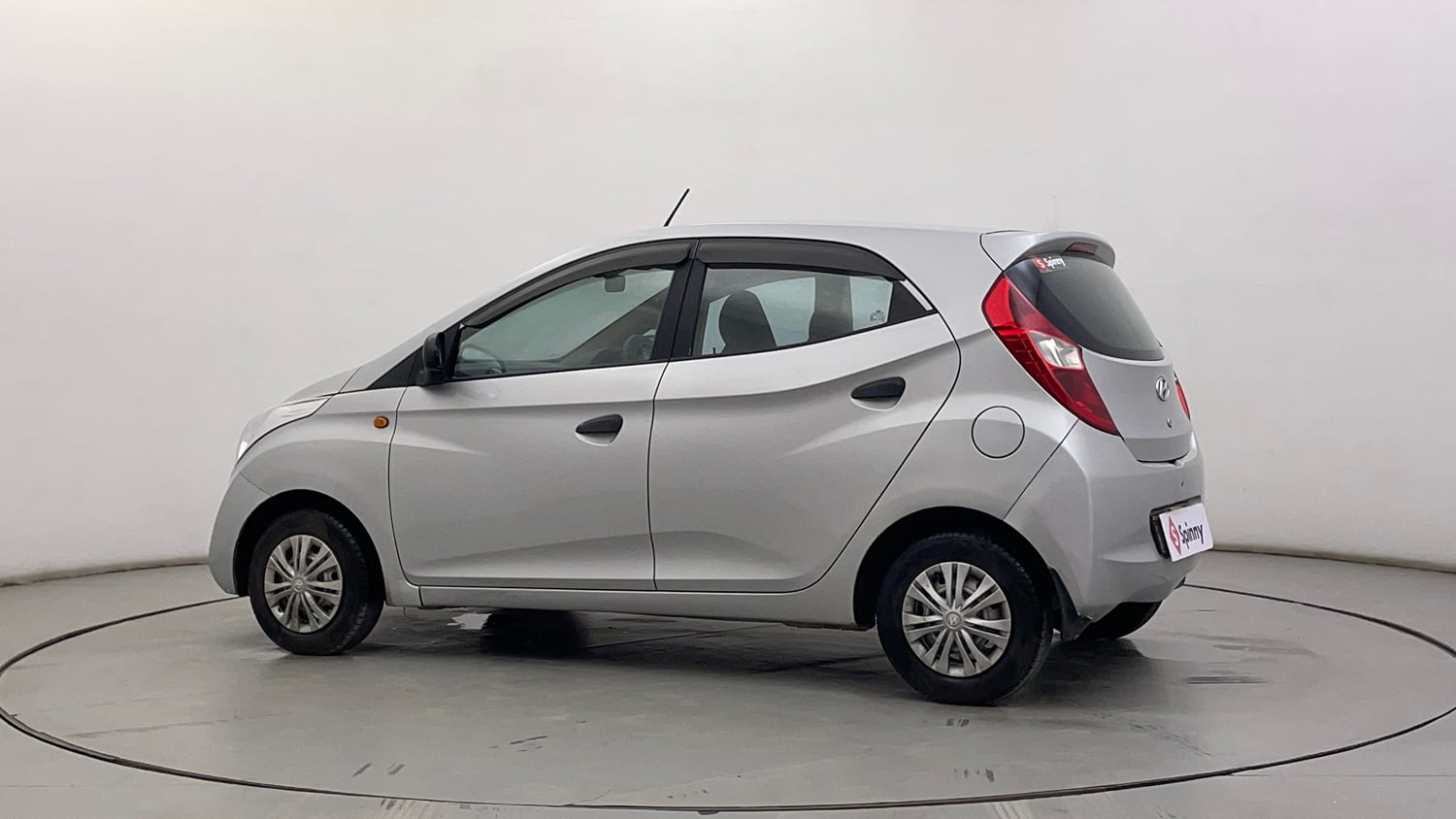 Used 2016 Hyundai Eon Era + Petrol Manual exterior LEFT REAR CORNER VIEW