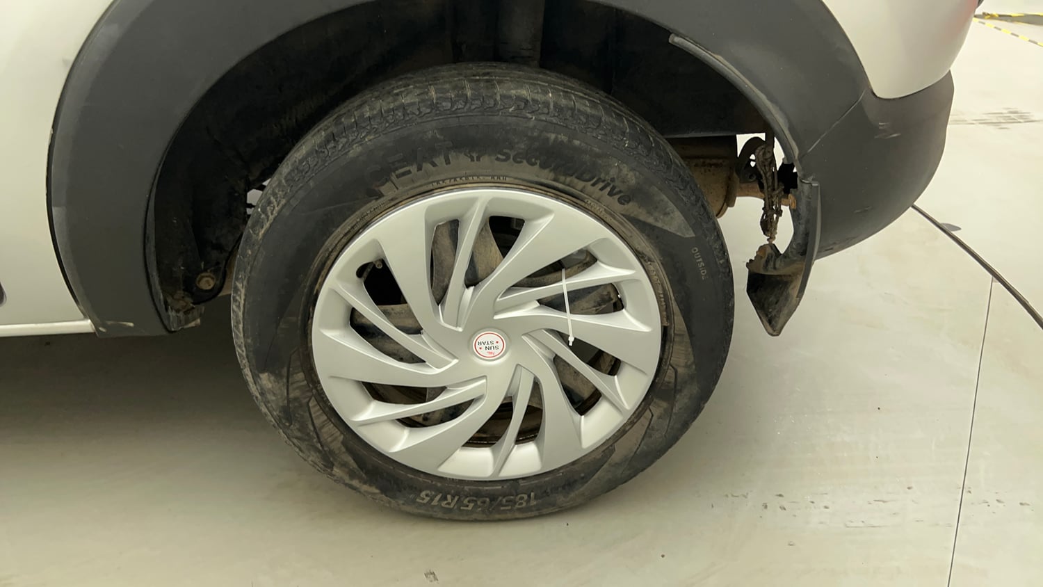Used 2021 Renault Triber RXZ EASY-R AMT Petrol Automatic tyres LEFT REAR TYRE RIM VIEW