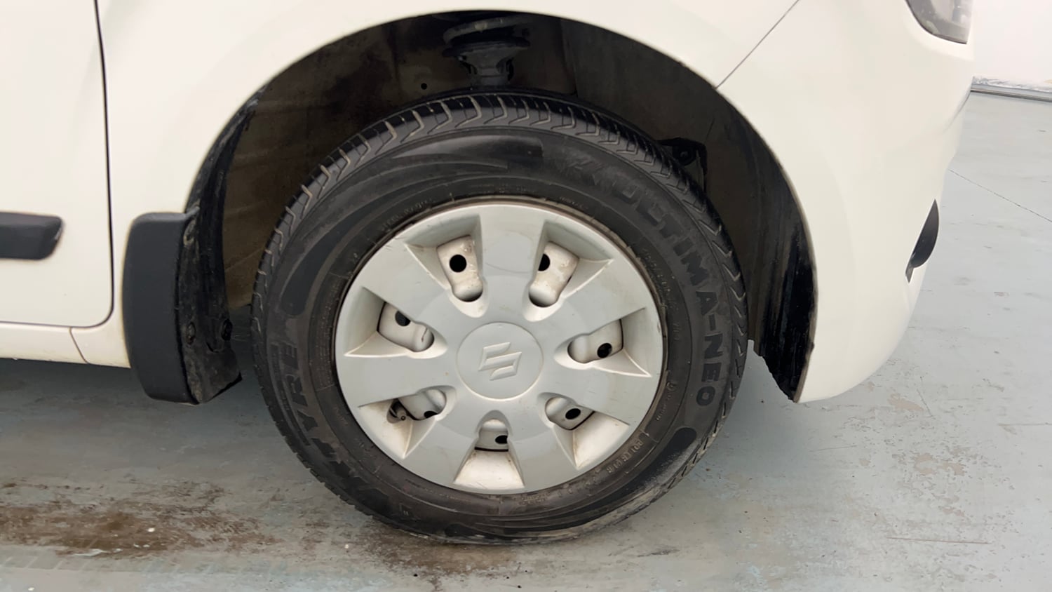 Used 2024 Maruti Suzuki Wagon R LXI 1.0 Petrol Manual tyres RIGHT FRONT TYRE RIM VIEW