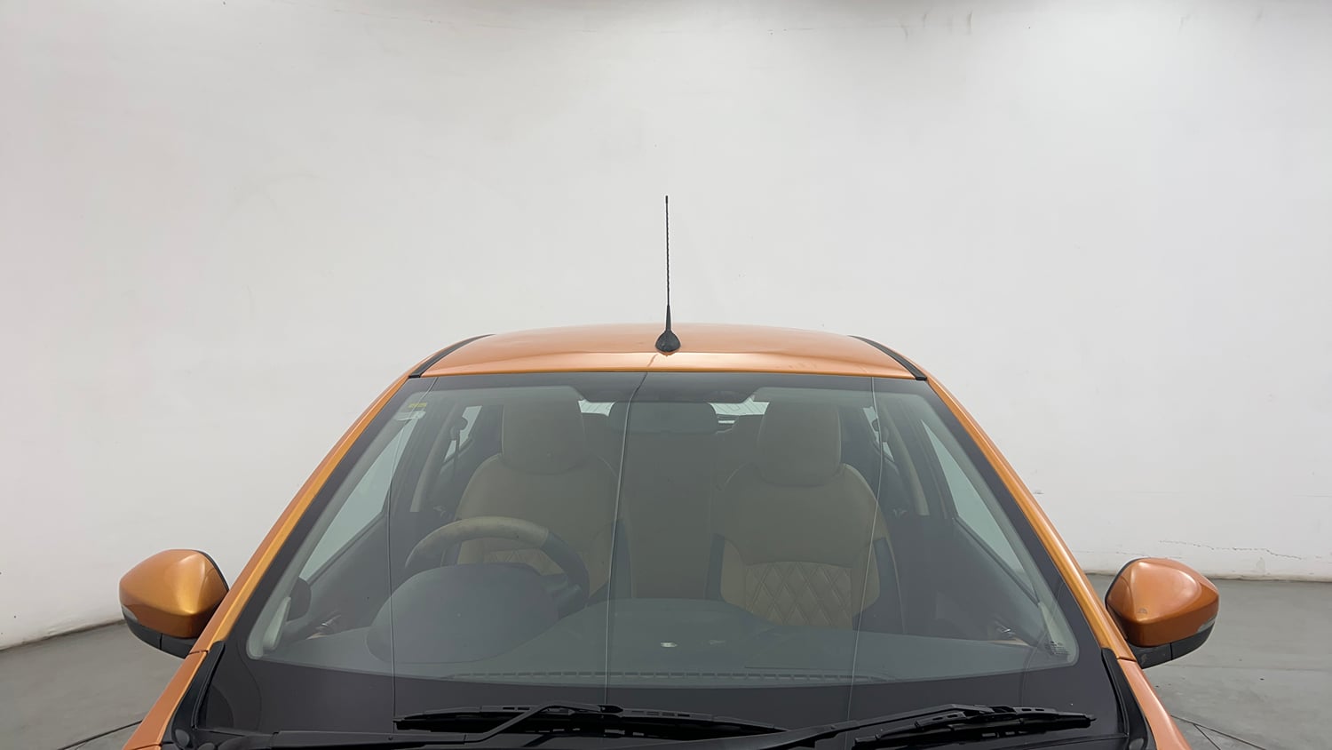 Used 2016 Tata Tiago Revotron XZ Petrol Manual exterior FRONT WINDSHIELD VIEW