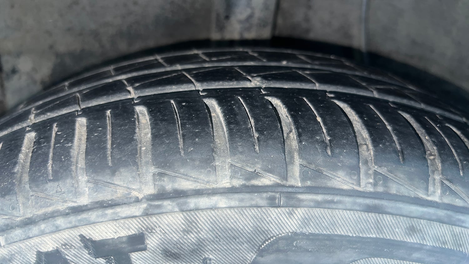 Used 2021 Hyundai Grand i10 Nios Magna 1.2 Kappa VTVT CNG Cng Manual tyres RIGHT REAR TYRE TREAD VIEW
