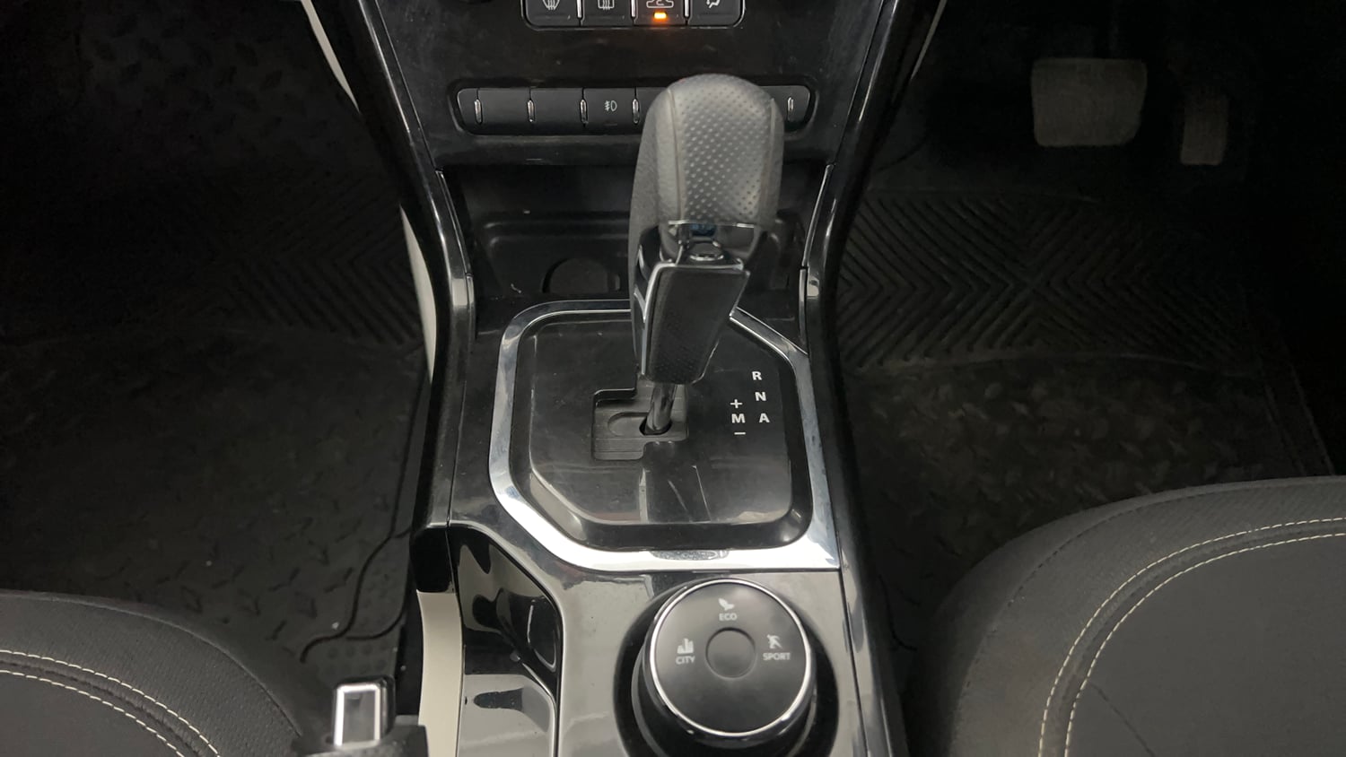 Used 2021 Tata Nexon XZA Plus Petrol Automatic interior GEAR  KNOB VIEW