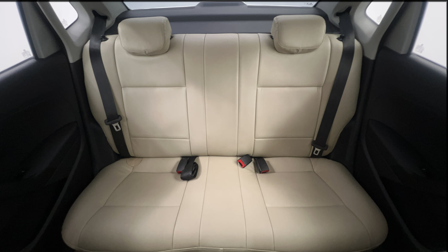 Used 2018 Volkswagen Ameo Comfortline 1.2L (P) Petrol Manual interior REAR SEAT CONDITION VIEW