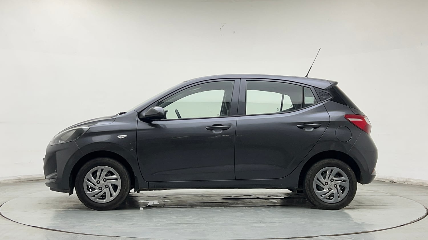 Used 2021 Hyundai Grand i10 Nios Magna 1.2 Kappa VTVT CNG Cng Manual exterior LEFT SIDE VIEW