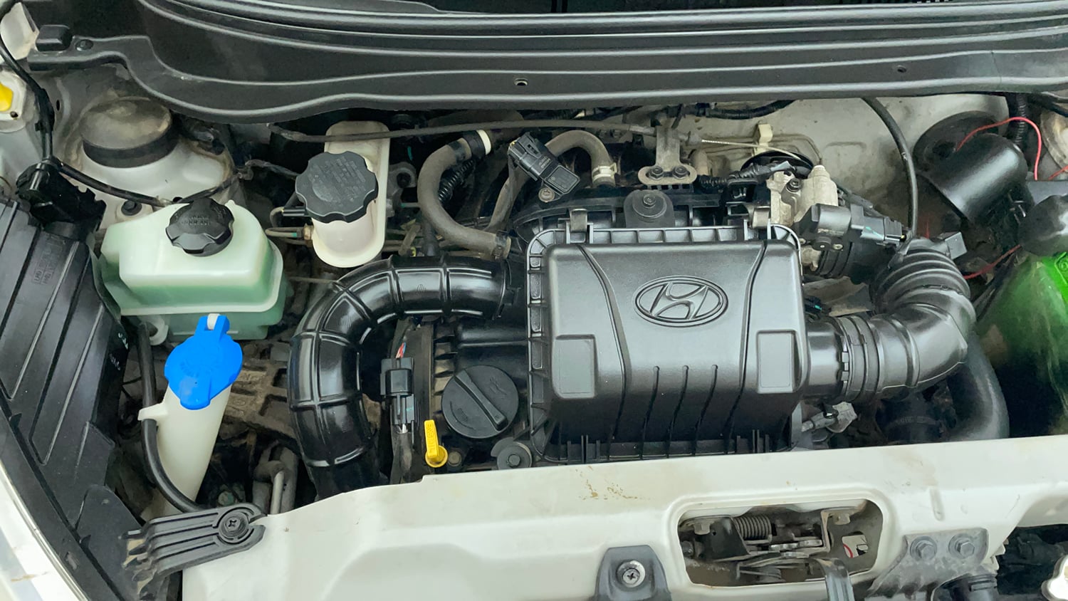 Used 2016 Hyundai Eon Era + Petrol Manual engine ENGINE RIGHT SIDE VIEW