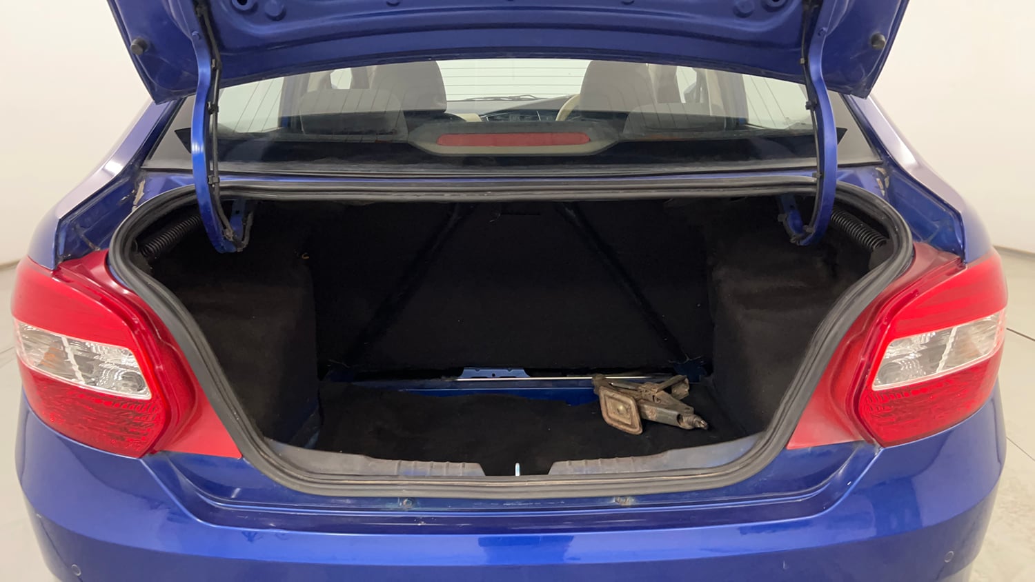 Used 2020 Tata Zest XT Petrol Petrol Manual interior DICKY INSIDE VIEW