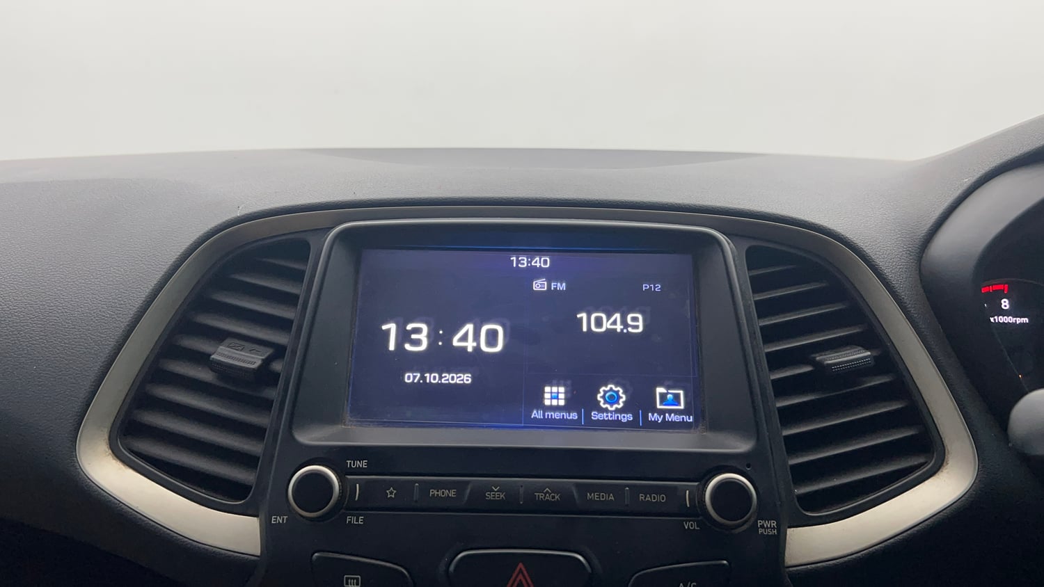 Used 2018 Hyundai Santro Sportz Petrol Manual top_features Touch screen infotainment system