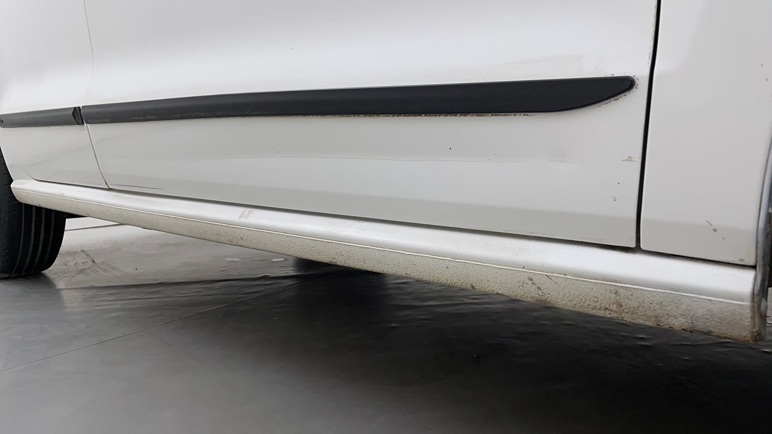 Used 2015 Volkswagen Polo Trendline 1.2L (P) Petrol Manual dents MINOR DENT