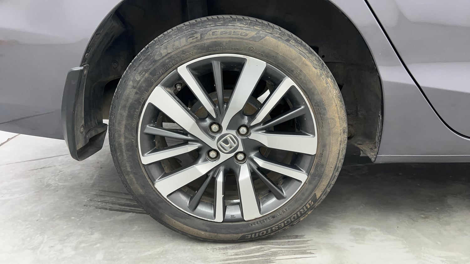 Used 2021 Honda City VX Petrol Petrol Manual tyres RIGHT REAR TYRE RIM VIEW
