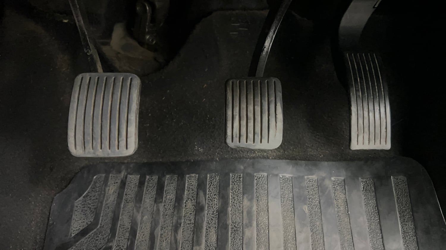 Used 2016 Hyundai Grand i10 Sportz 1.2 Kappa VTVT Petrol Manual interior PEDALS VIEW