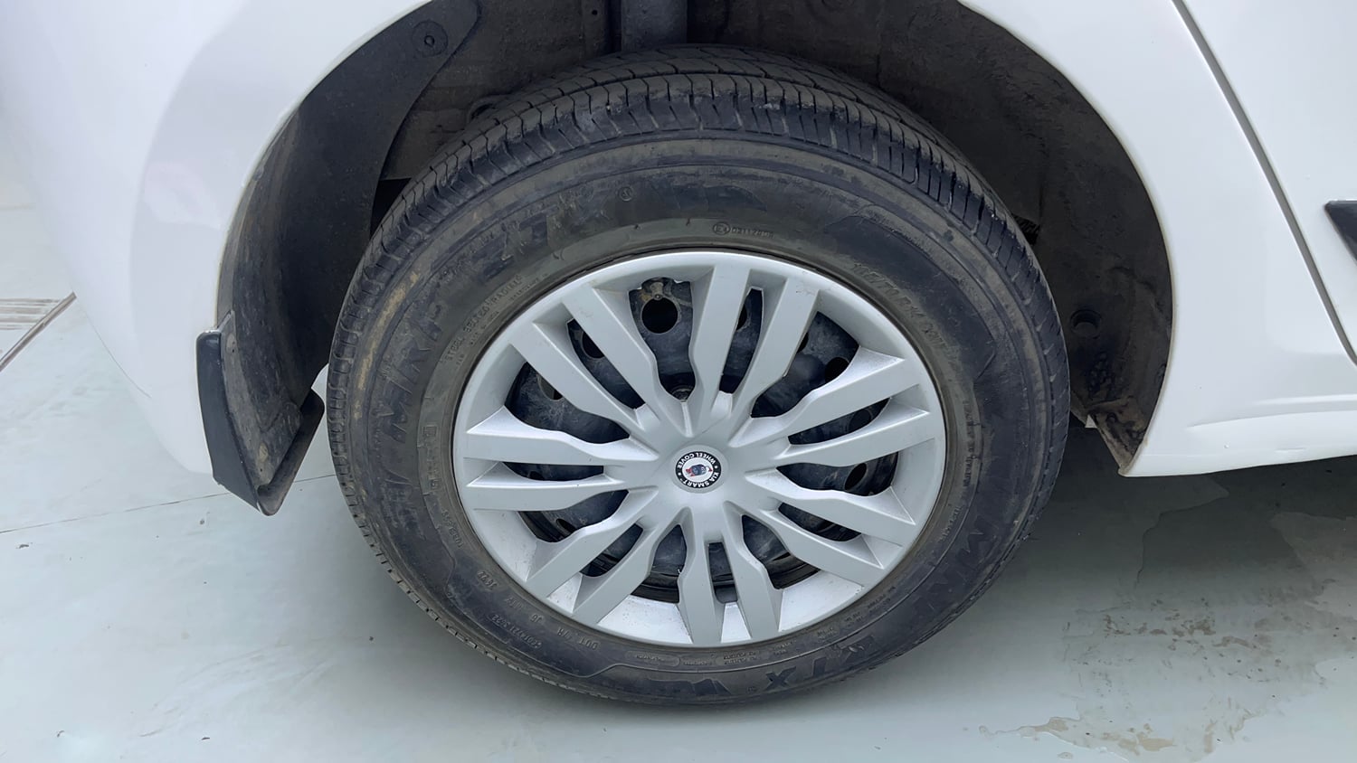 Used 2018 Hyundai Elite i20 Magna Executive 1.4 CRDI Diesel Manual tyres RIGHT REAR TYRE RIM VIEW