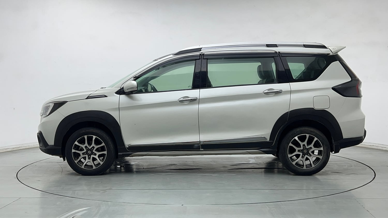 Used 2022 Maruti Suzuki XL6 Alpha Plus MT Petrol Petrol Manual exterior LEFT SIDE VIEW