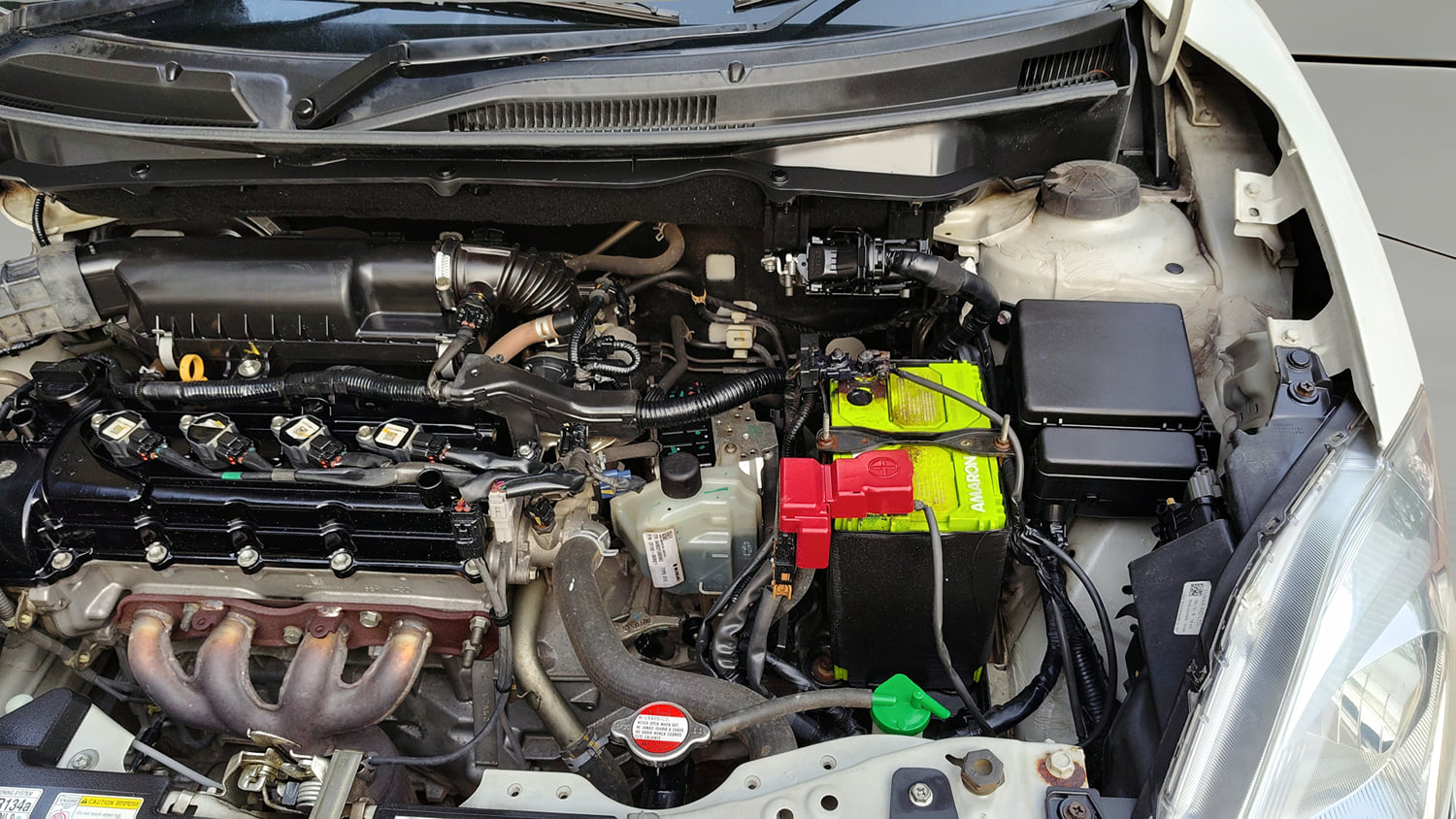 Used 2020 Maruti Suzuki Dzire VXi AMT Petrol Automatic engine ENGINE LEFT SIDE HINGE & APRON VIEW