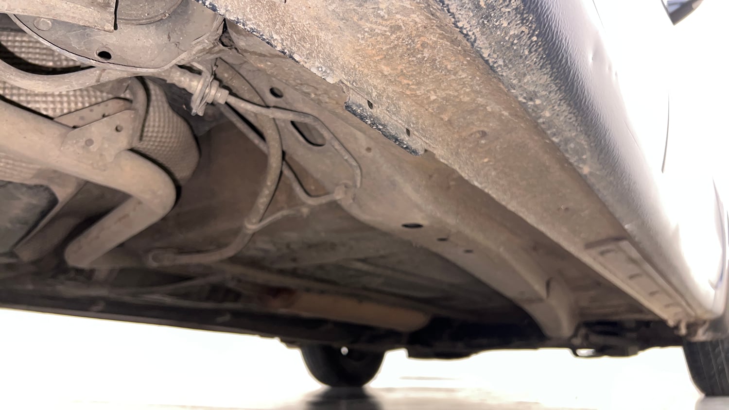 Used 2017 Maruti Suzuki Dzire VXi AMT Petrol Automatic extra REAR RIGHT UNDERBODY VIEW