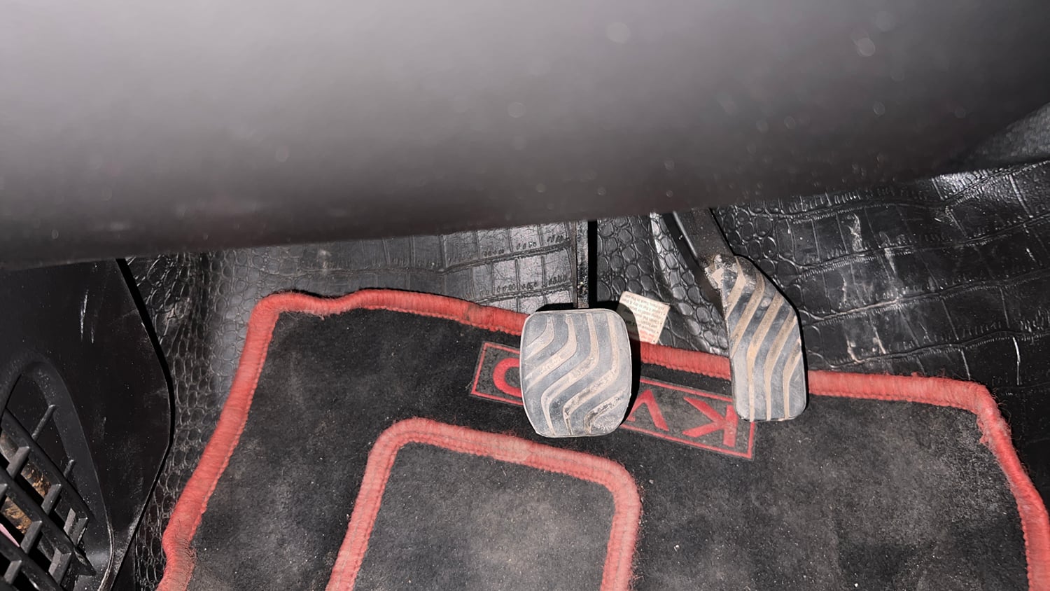Used 2021 Renault Kwid RXT 1.0 AMT (O) Petrol Automatic interior PEDALS VIEW