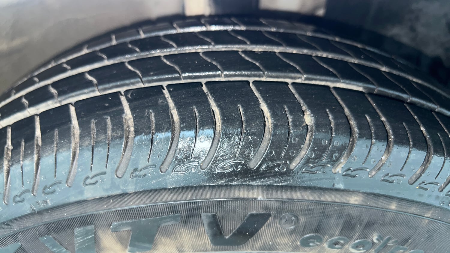 Used 2024 Maruti Suzuki Wagon R VXI 1.0 Petrol Manual tyres RIGHT FRONT TYRE TREAD VIEW