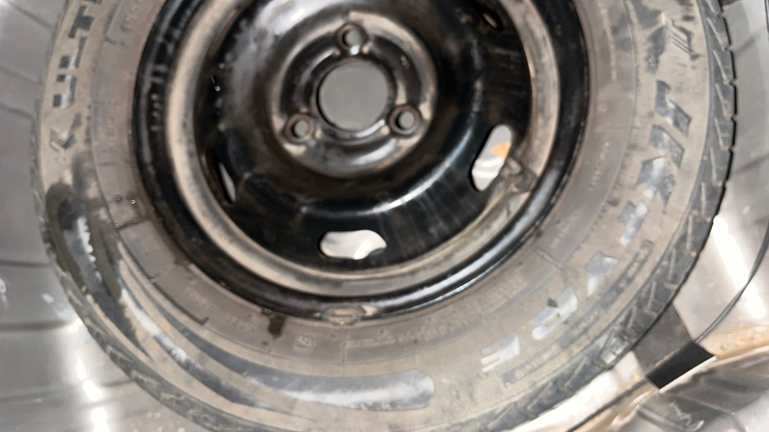 Used 2018 Renault Kwid 1.0 RXT AMT Petrol Automatic tyres SPARE TYRE VIEW