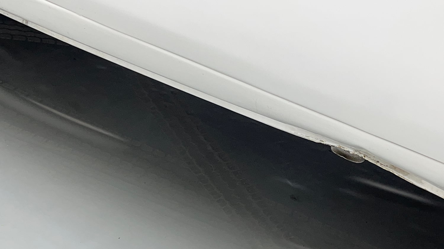 Used 2022 Maruti Suzuki Eeco 5 STR AC (O) Petrol Manual dents MINOR SCRATCH