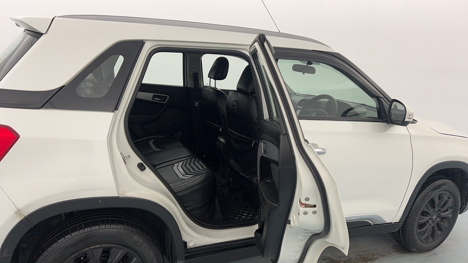 Used 2021 maruti-suzuki Vitara Brezza ZXi Petrol Manual interior RIGHT SIDE REAR DOOR CABIN VIEW