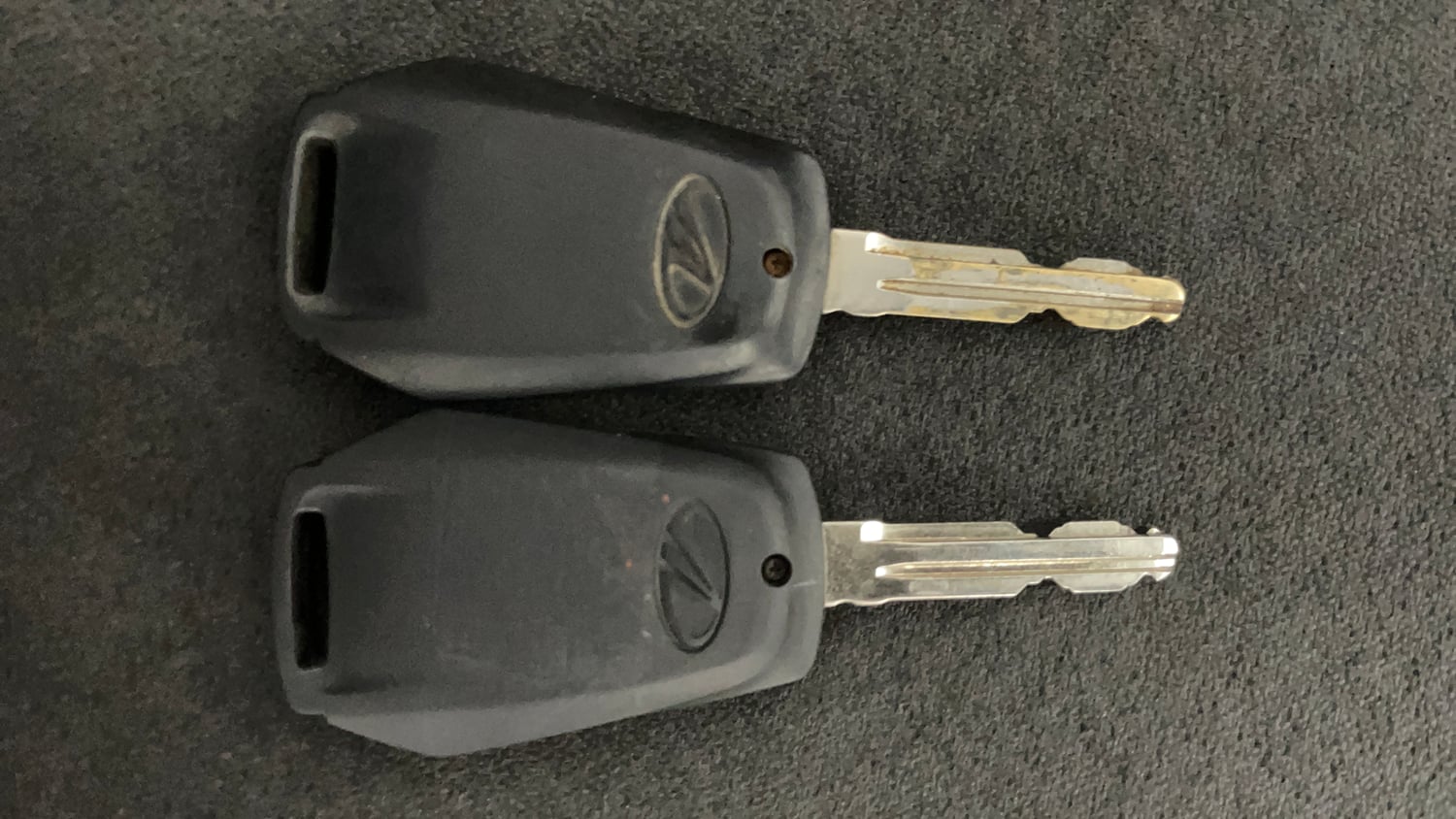Used 2018 Mahindra KUV100 NXT K2 6 STR Petrol Manual extra CAR KEY VIEW