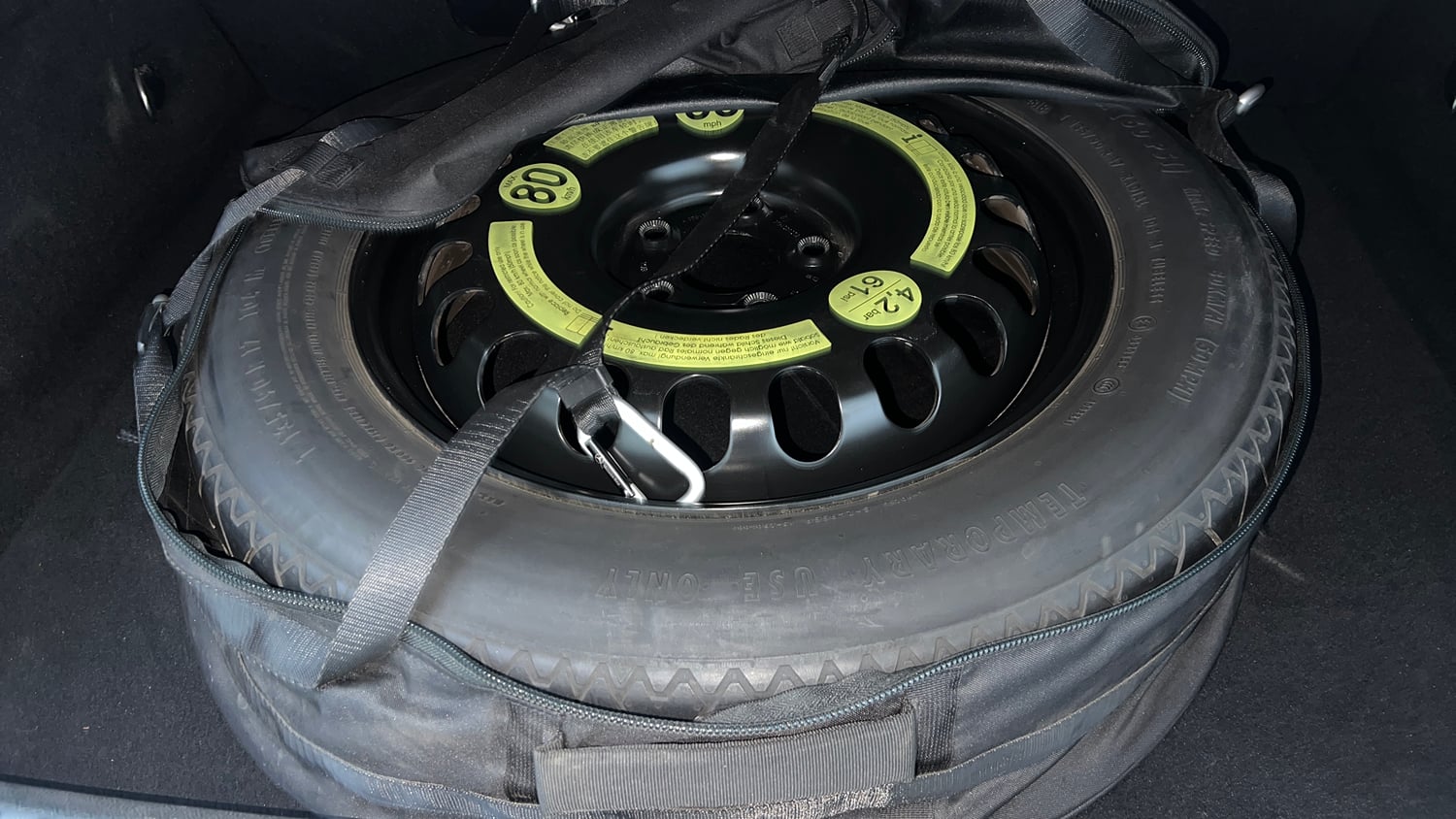 Used 2019 Mercedes-Benz GLA 200 Urban Edition Petrol Automatic tyres SPARE TYRE VIEW