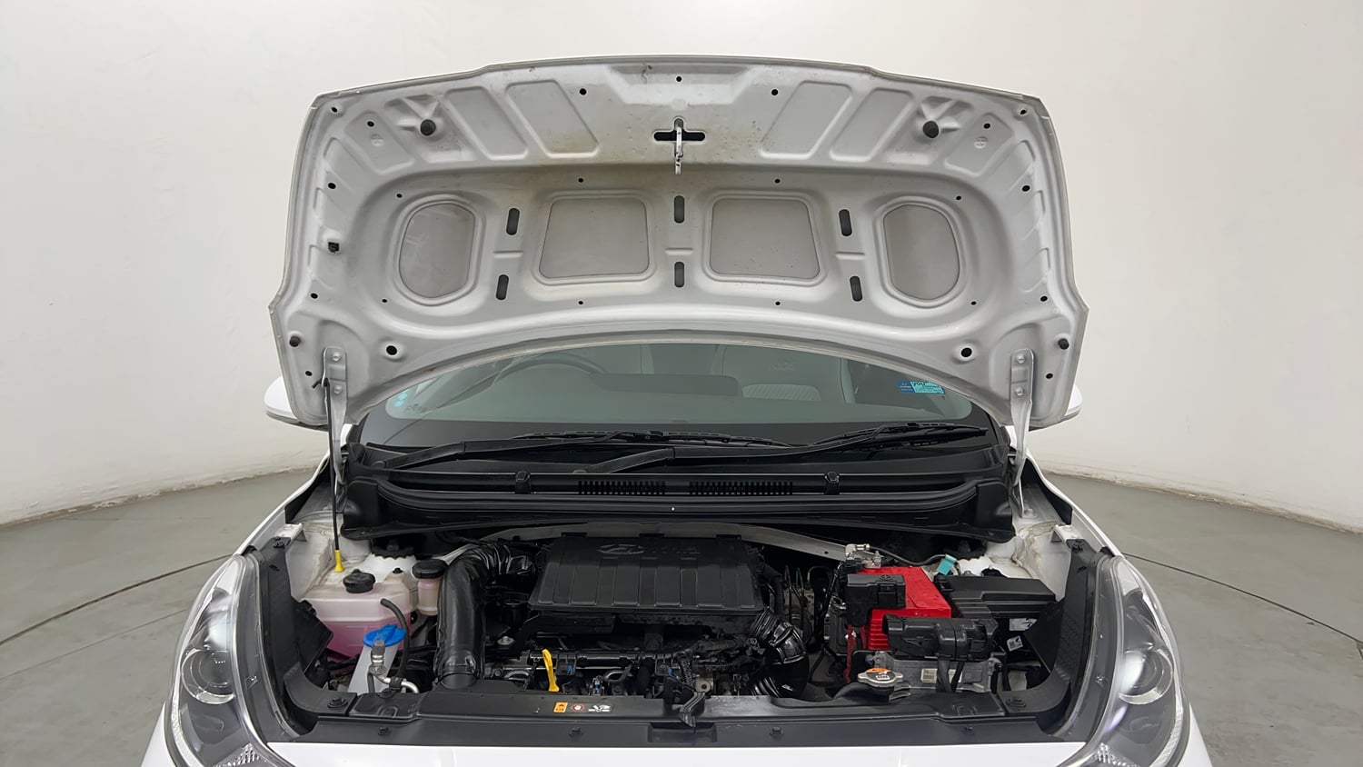 Used 2024 Hyundai Grand i10 Nios Asta 1.2 Kappa AMT Petrol Automatic engine ENGINE & BONNET OPEN FRONT VIEW