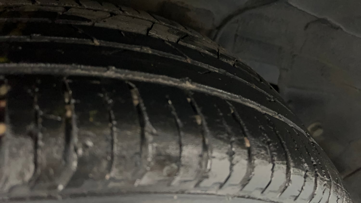 Used 2023 Hyundai i20 N Line N8 1.0 Turbo DCT Petrol Automatic tyres RIGHT REAR TYRE TREAD VIEW