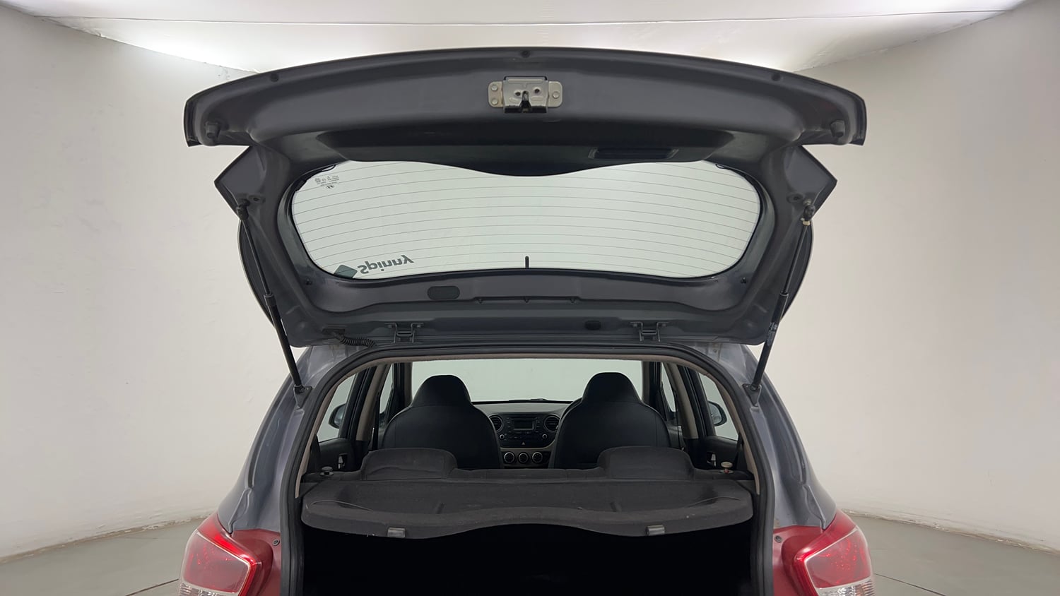 Used 2016 Hyundai Grand i10 Sportz 1.2 Kappa VTVT Petrol Manual interior DICKY DOOR OPEN VIEW
