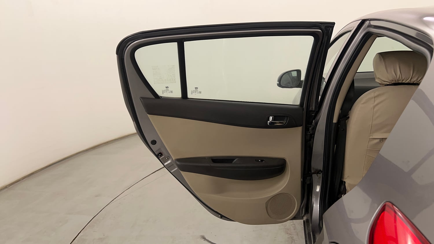 Used 2013 Hyundai i20 Magna 1.2 Petrol Manual interior LEFT REAR DOOR OPEN VIEW