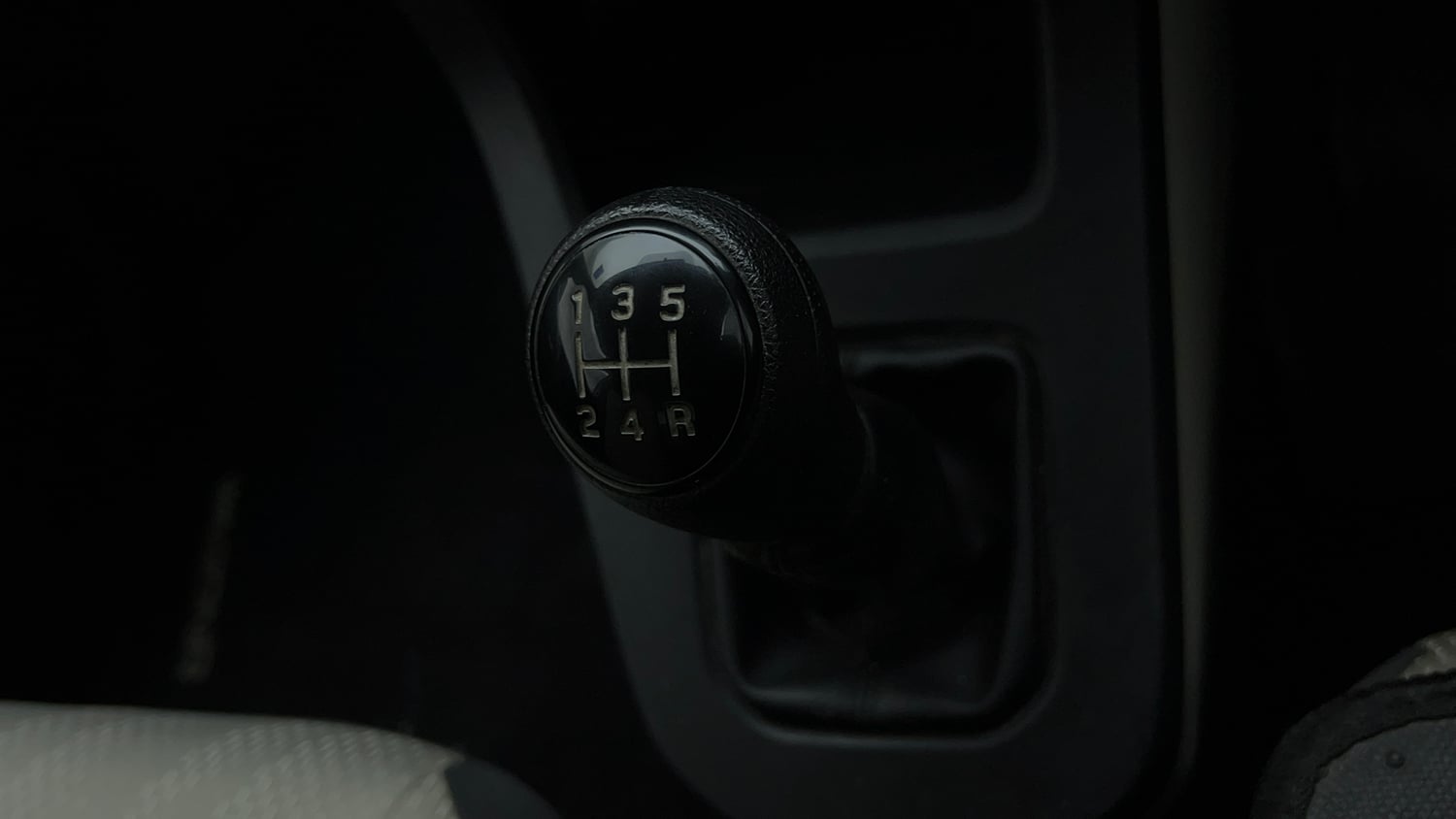 Used 2024 Maruti Suzuki Wagon R VXI 1.0 Petrol Manual interior GEAR  KNOB VIEW