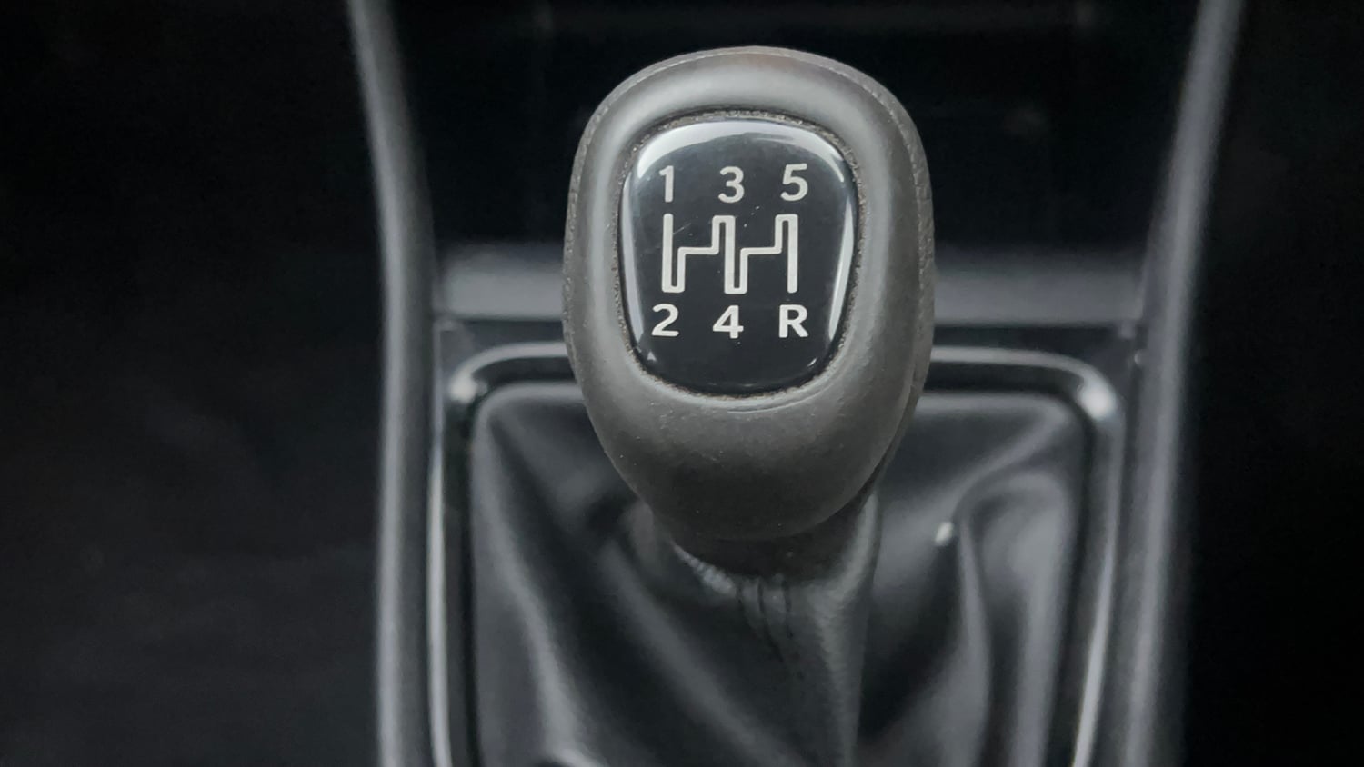 Used 2022 Tata Punch Adventure MT Petrol Manual interior GEAR  KNOB VIEW
