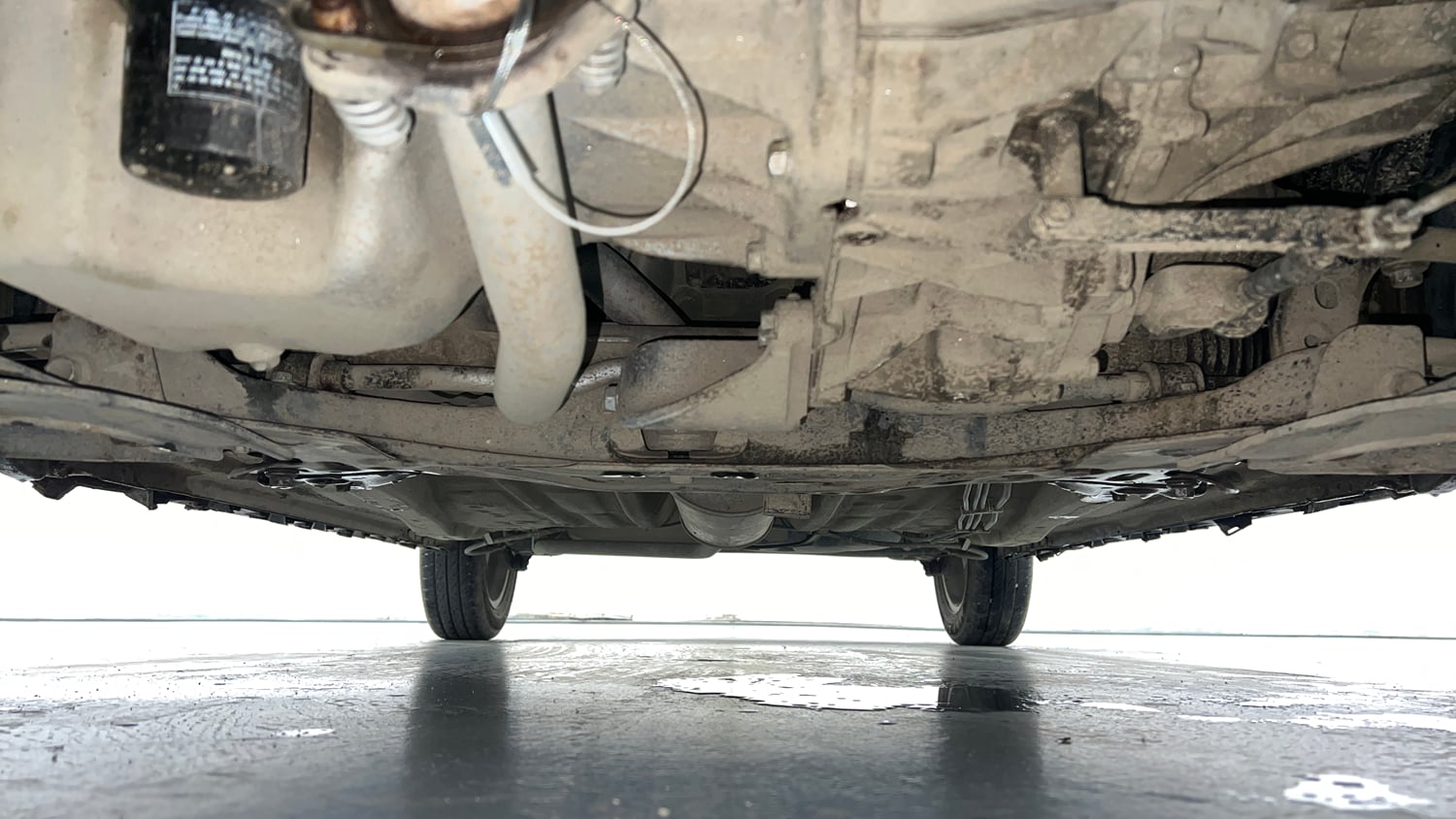 Used 2017 Maruti Suzuki Ignis Zeta 1.2 MT Petrol Manual extra FRONT LEFT UNDERBODY VIEW
