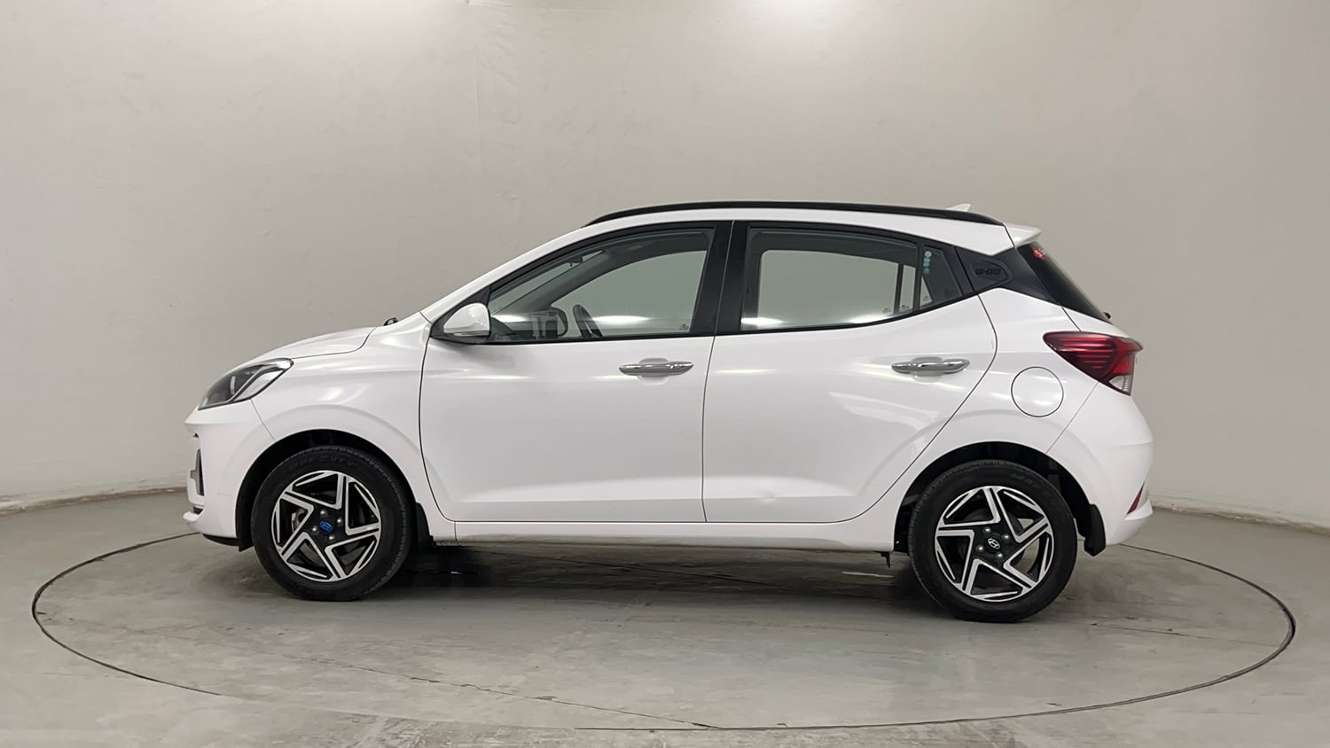 Used 2024 Hyundai Grand i10 Nios Asta 1.2 Kappa AMT Petrol Automatic exterior LEFT SIDE VIEW