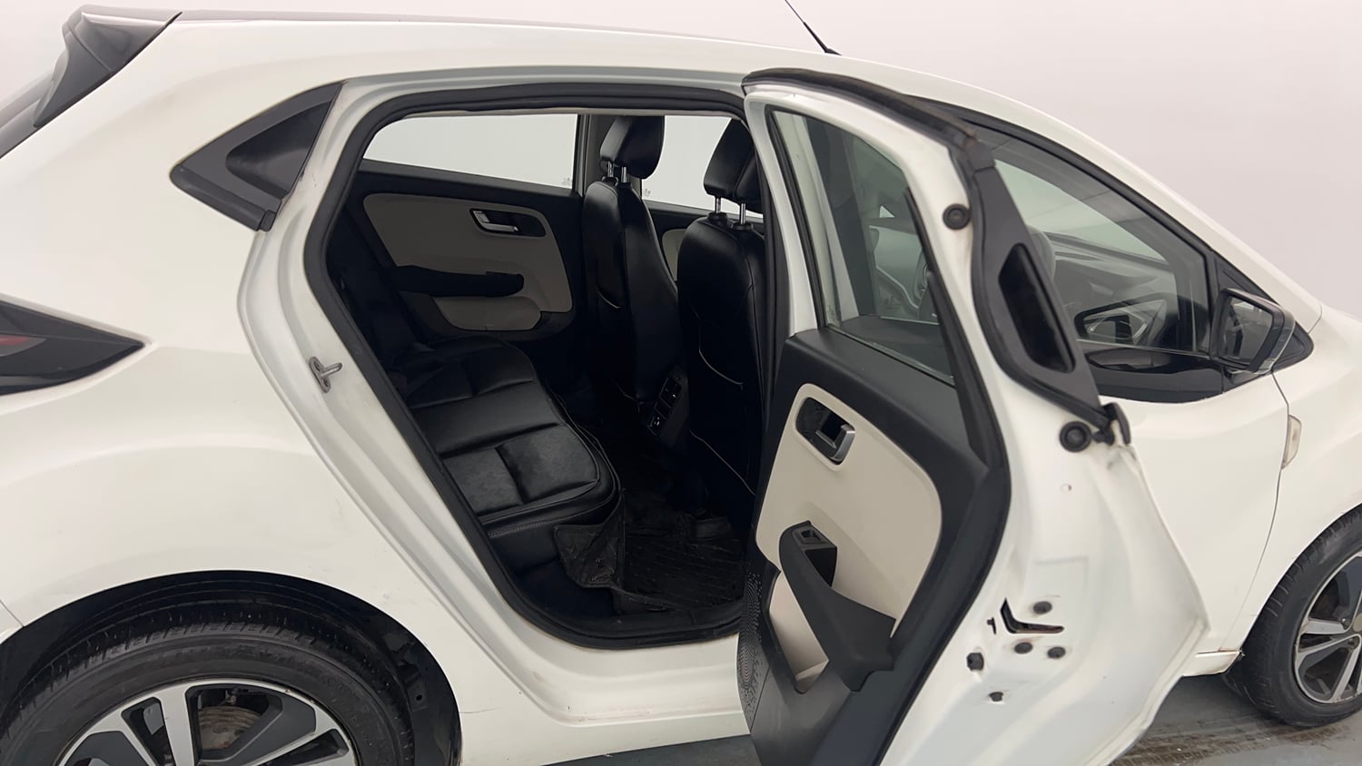 Used 2021 Tata Altroz XZ Plus i-Turbo Petrol Petrol Manual interior RIGHT SIDE REAR DOOR CABIN VIEW