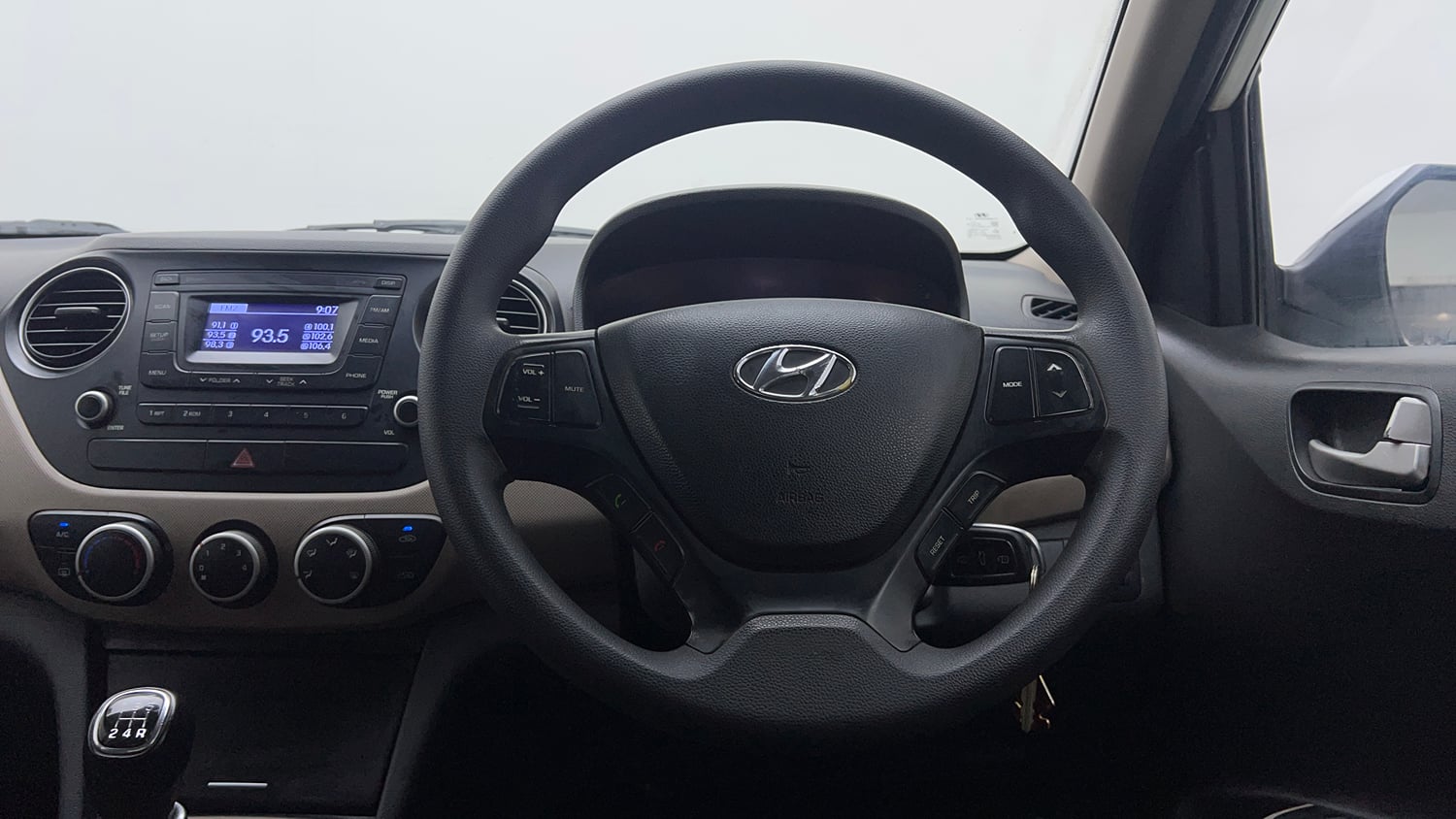 Used 2016 Hyundai Xcent S 1.2 Petrol Manual interior STEERING VIEW