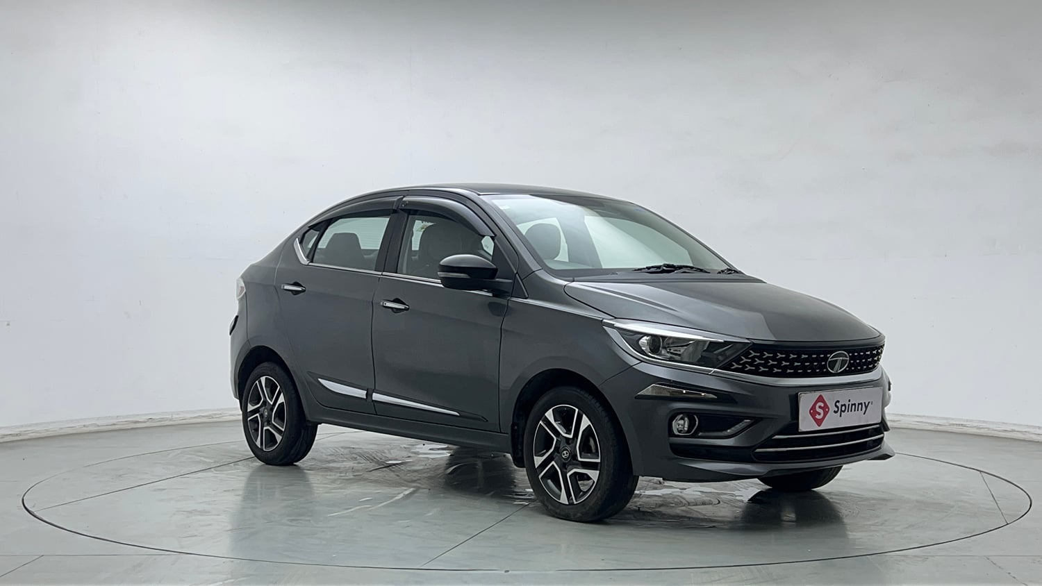 Used 2021 Tata Tigor XZ Plus Petrol Manual exterior RIGHT FRONT CORNER VIEW