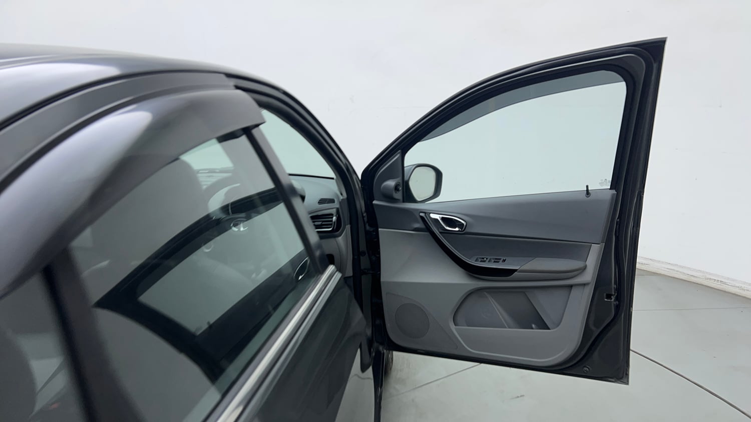 Used 2021 Tata Tigor XZ Plus Petrol Manual interior RIGHT FRONT DOOR OPEN VIEW